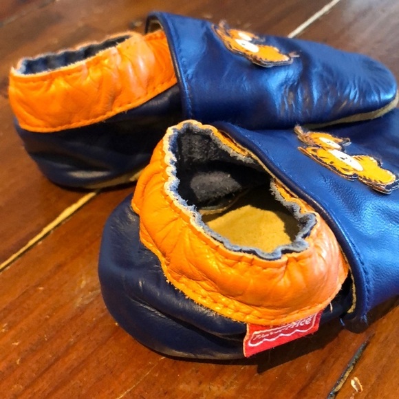 Fisher price leather kids booties. EUC! - Picture 3 of 5